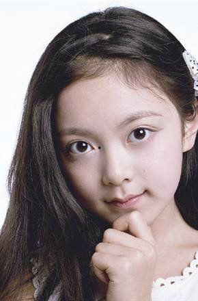 胡盈盈个人资料,才华横溢的年轻演员，演艺事业璀璨星光