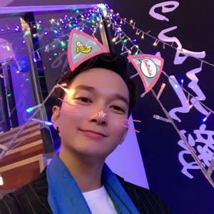 张亚男 个人资料,才华横溢的年轻艺术家，揭秘其多彩人生